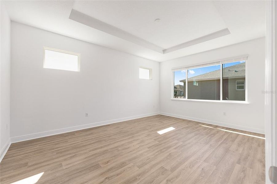 Spacious, unfurnished interior of a new home in , Ocala (Image 26).