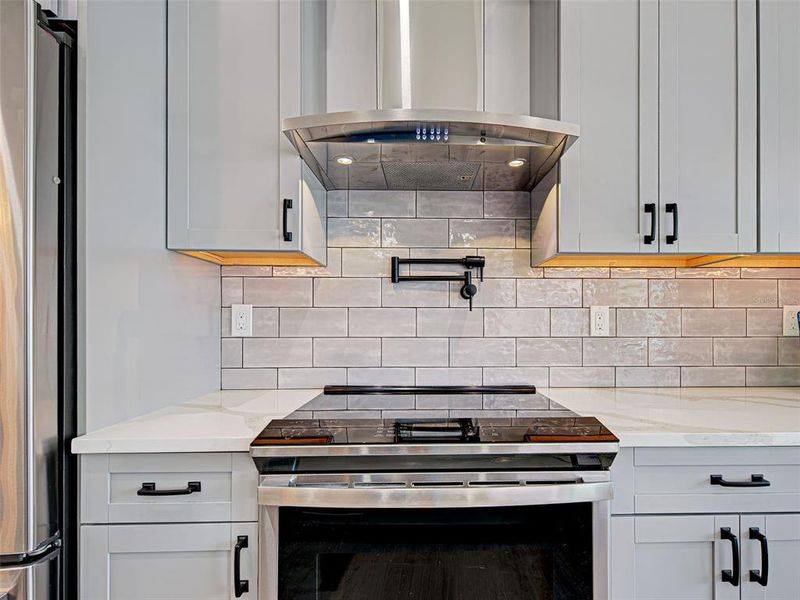 Close-up of interior finishes inside a home in , Port Charlotte (Image 18).