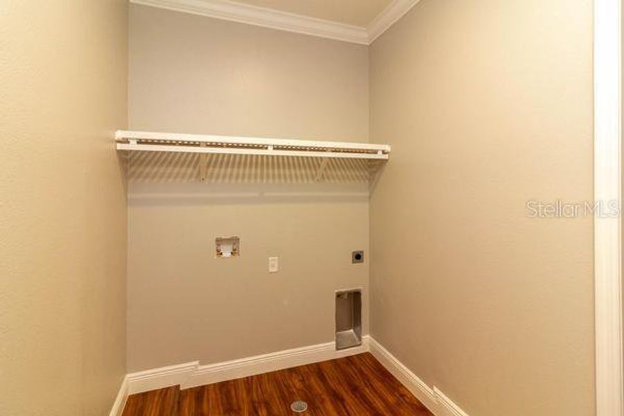 Spacious, unfurnished interior of a new home in , Umatilla (Image 46).