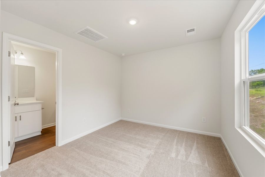Spacious, unfurnished interior of a new home in Evergreen, Spartanburg (Image 11). Spacious, unfurnished interior of a new home in Evergreen, Spartanburg (Image 11).