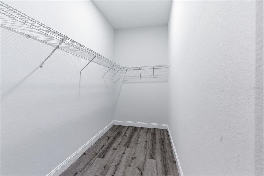 Spacious, unfurnished interior of a new home in , Lehigh Acres (Image 27).