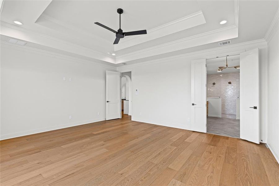 Spacious, unfurnished interior of a new home in Azalea Hollow, Midlothian (Image 19).