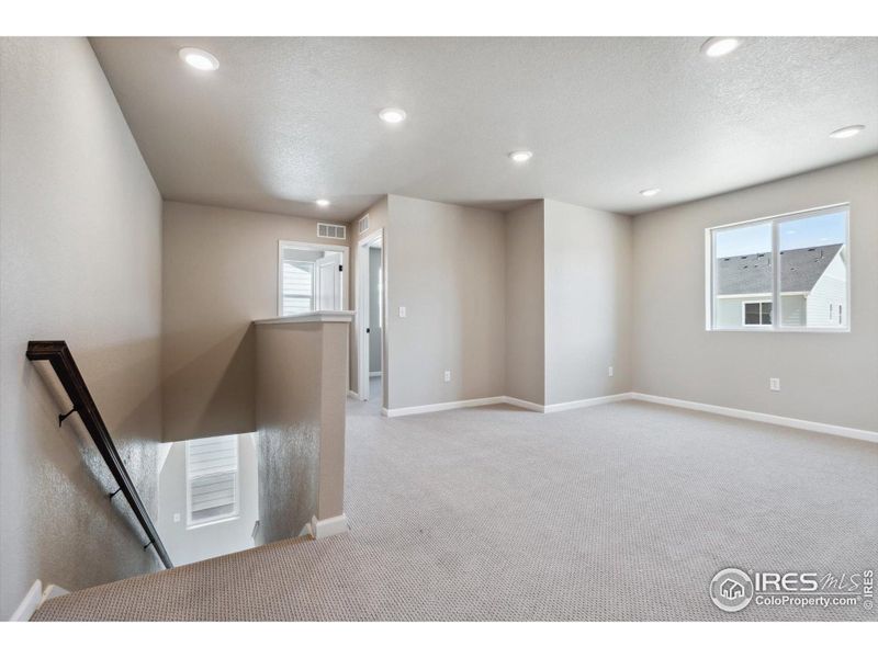 Spacious, unfurnished interior of a new home in The Overlook at Johnstown Farms, Johnstown (Image 19).