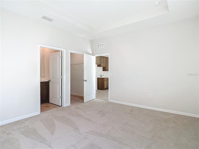 Spacious, unfurnished interior of a new home in Mirada, San Antonio (Image 68).