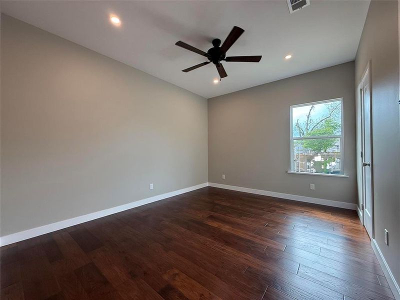 Spacious, unfurnished interior of a new home in , Fort Worth (Image 26).