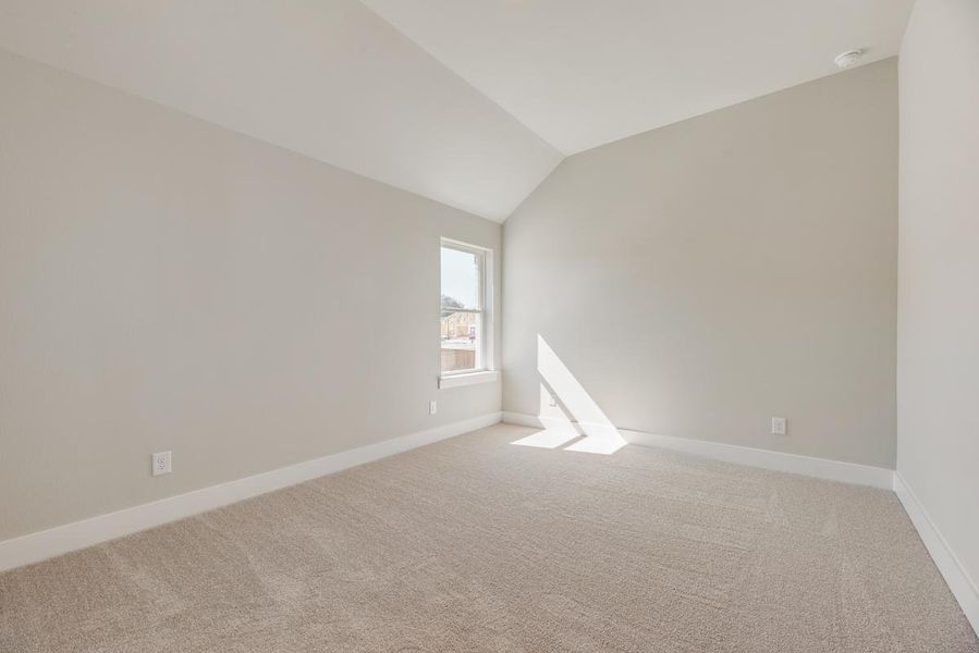 Spacious, unfurnished interior of a new home in Providence Cove, McKinney (Image 24).