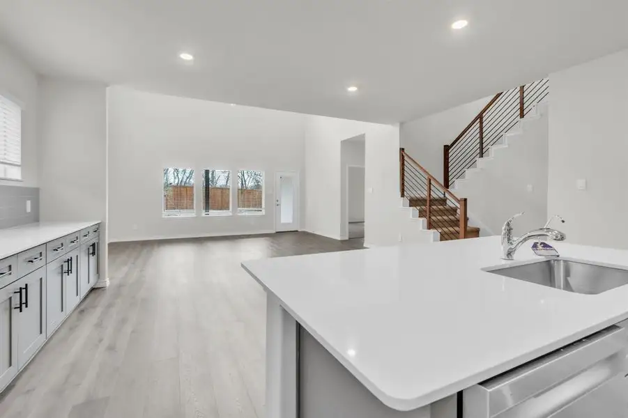 Furnished interior view inside a new home in The Landing at Hidden Lakes, McKinney (Image 7). Furnished interior view inside a new home in The Landing at Hidden Lakes, McKinney (Image 7).