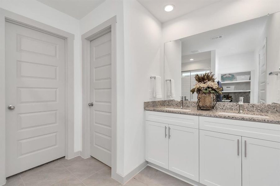 Image 26 of a home in Post Oak Pointe.