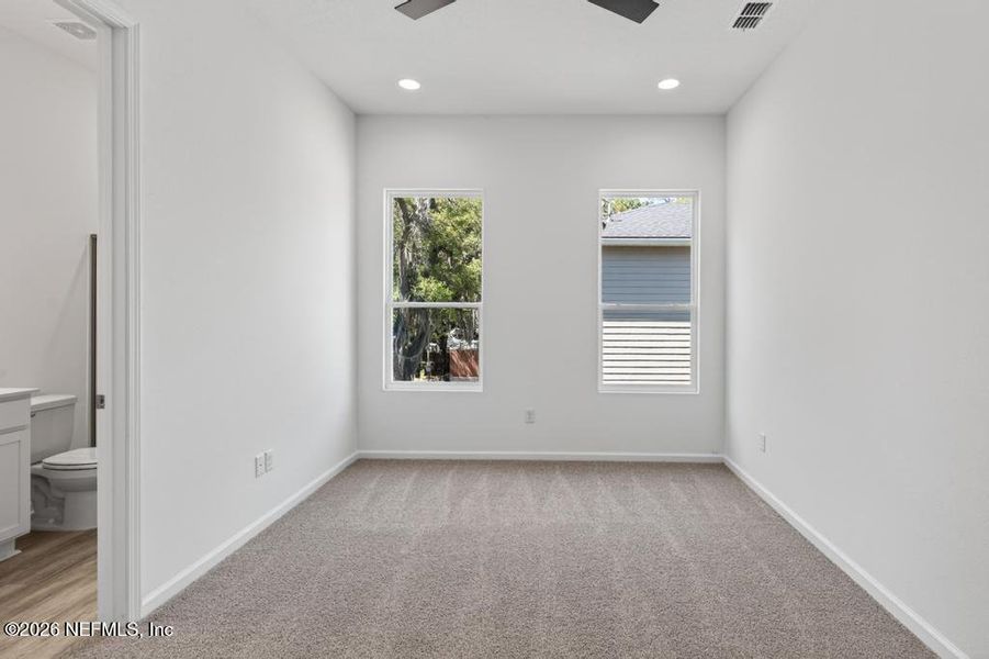 Spacious, unfurnished interior of a new home in , Jacksonville (Image 45).
