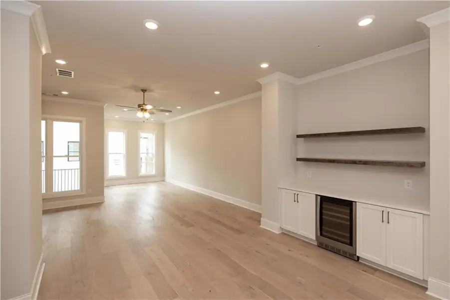 Spacious, unfurnished interior of a new home in Townes 333, Peachtree Corners (Image 41).