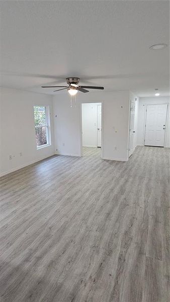 Spacious, unfurnished interior of a new home in , Haines City (Image 9).