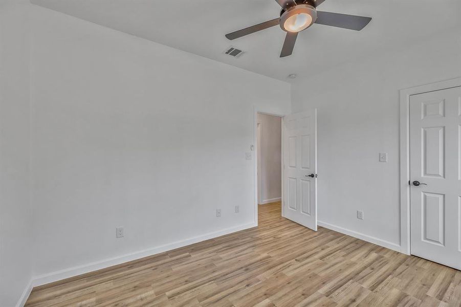 Spacious, unfurnished interior of a new home in , Granbury (Image 15). Spacious, unfurnished interior of a new home in , Granbury (Image 15).