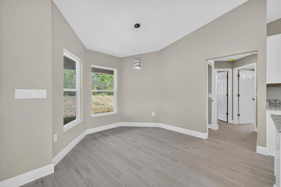 Spacious, unfurnished interior of a new home in , Spring Hill (Image 28).