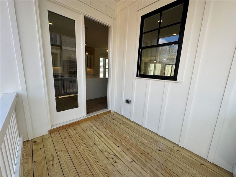 Exterior details and patio area of a home in Waterside Single Family, Peachtree Corners (Image 3).