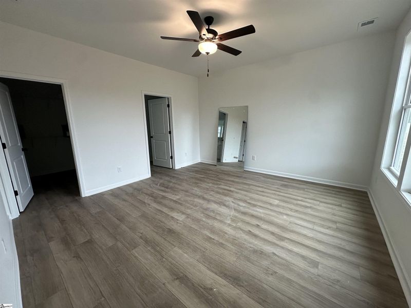 Spacious, unfurnished interior of a new home in Shiloh Trail, Wellford (Image 27).