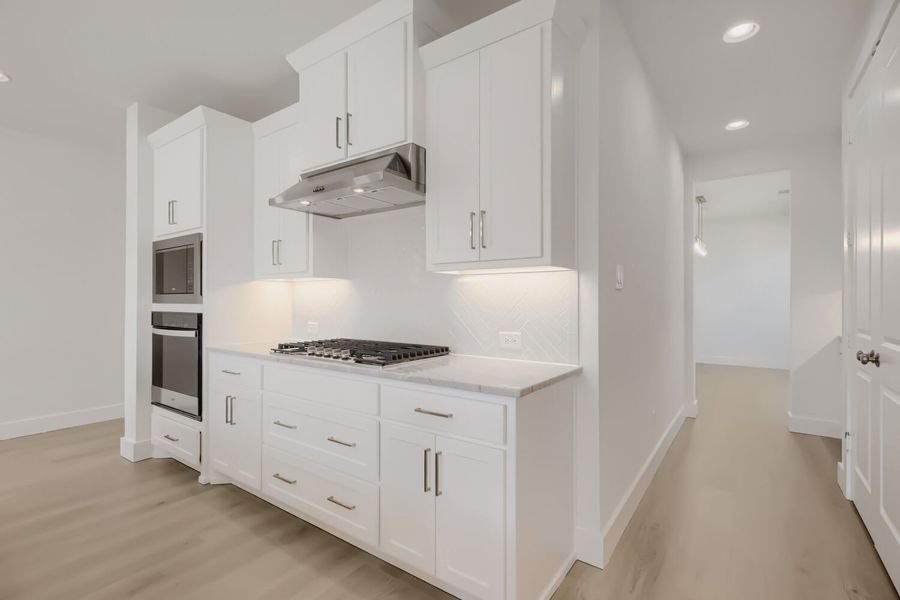 2216 Ten Mile - Kitchen 2216 Ten Mile - Kitchen