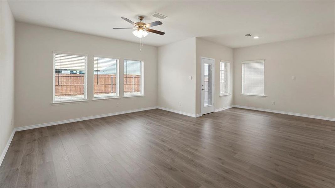 Spacious, unfurnished interior of a new home in Lilybrooke at Legacy Hills, Celina (Image 31). Spacious, unfurnished interior of a new home in Lilybrooke at Legacy Hills, Celina (Image 31).