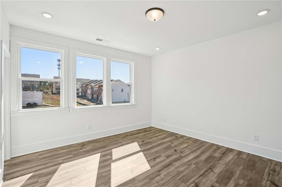 Spacious, unfurnished interior of a new home in Park Vue, Atlanta (Image 29).