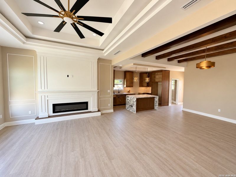 Spacious, unfurnished interior of a new home in , Eagle Pass (Image 12).