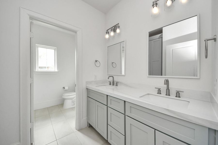 Furnished interior view inside a new home in , Alvin (Image 14). Furnished interior view inside a new home in , Alvin (Image 14).