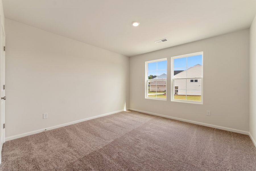 Spacious, unfurnished interior of a new home in Mayfair Village, Spartanburg (Image 21).