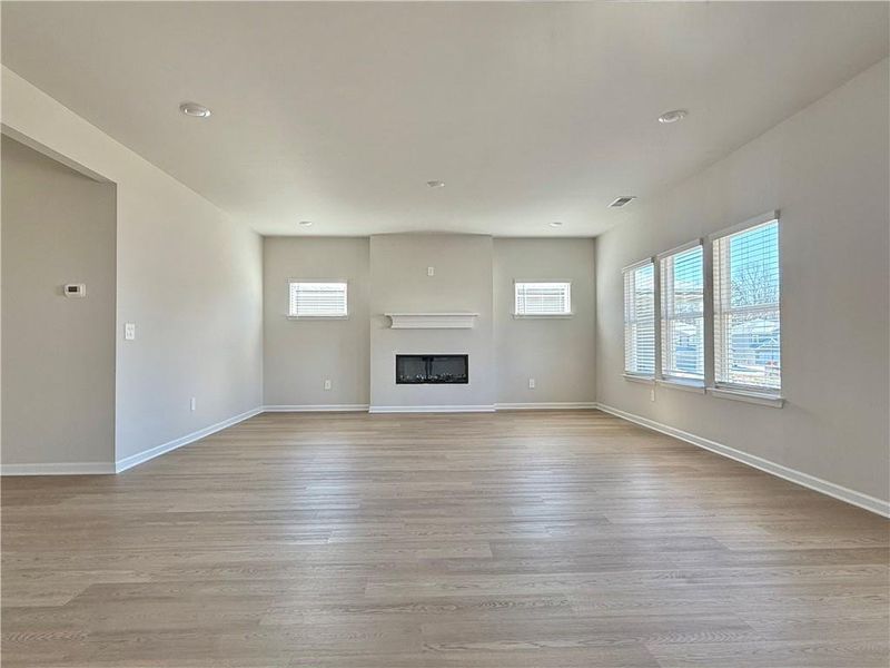 Spacious, unfurnished interior of a new home in Vines at Mill Creek - Estate Series, Braselton (Image 28).