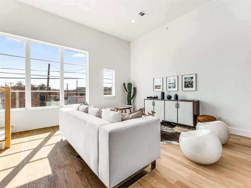 Furnished interior view inside a new home in , Dallas (Image 9).
