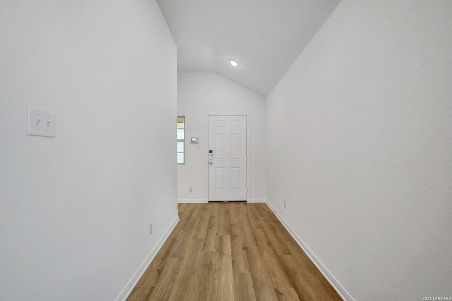 Spacious, unfurnished interior of a new home in Winding Brook, San Antonio (Image 41).