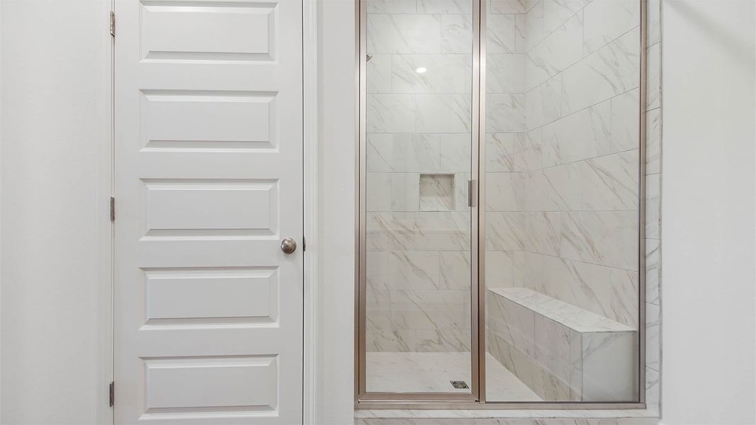 Representative furnished interior of a home built from the Delray by D.R. Horton in Caballeros Estates At Hombre, Panama City Beach (Image 13).