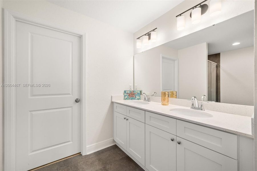 Furnished interior view inside a new home in , Sebring (Image 11).