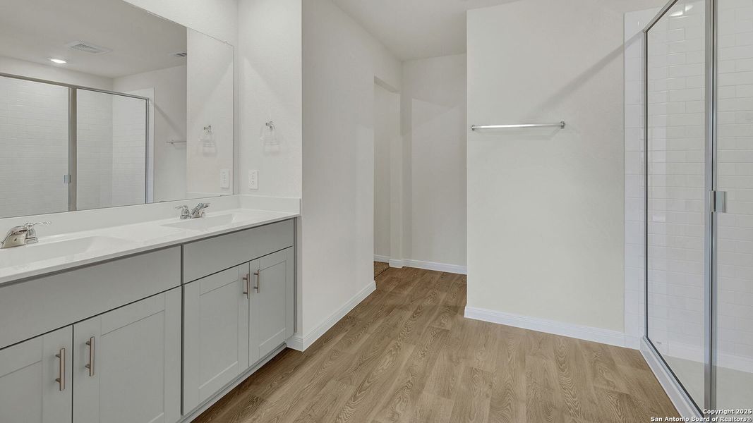 Spacious, unfurnished interior of a new home in Whisper South, San Marcos (Image 16).