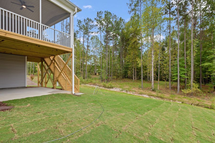 Representative exterior details of a home built from the The Hampton by RobuckHomes in Baylee Ridge, Selma (Image 83).