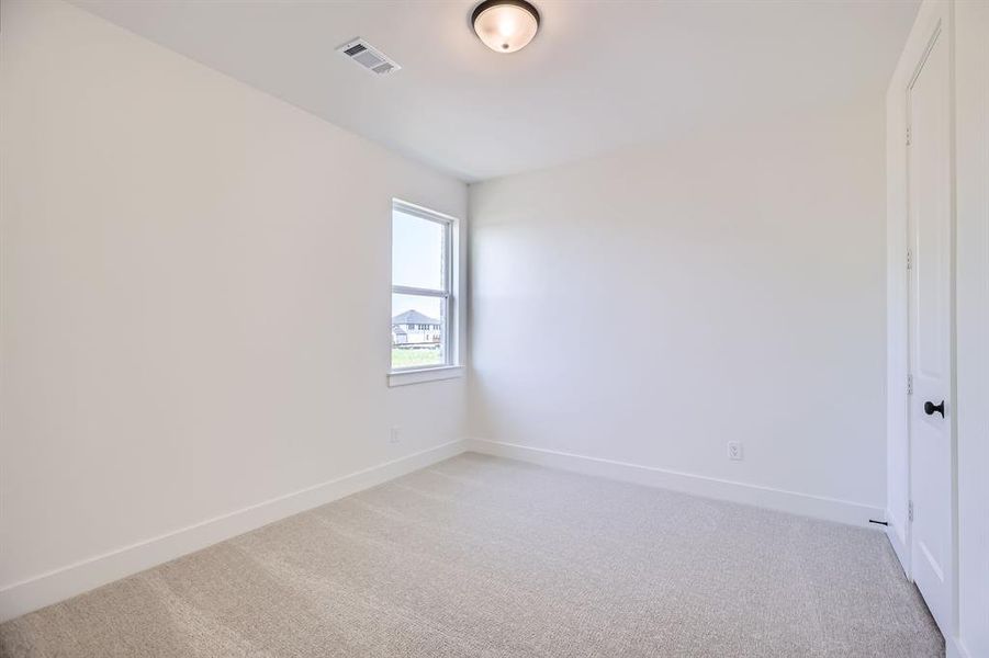 Spacious, unfurnished interior of a new home in Ten Mile Creek 60s, Celina (Image 20). Spacious, unfurnished interior of a new home in Ten Mile Creek 60s, Celina (Image 20).