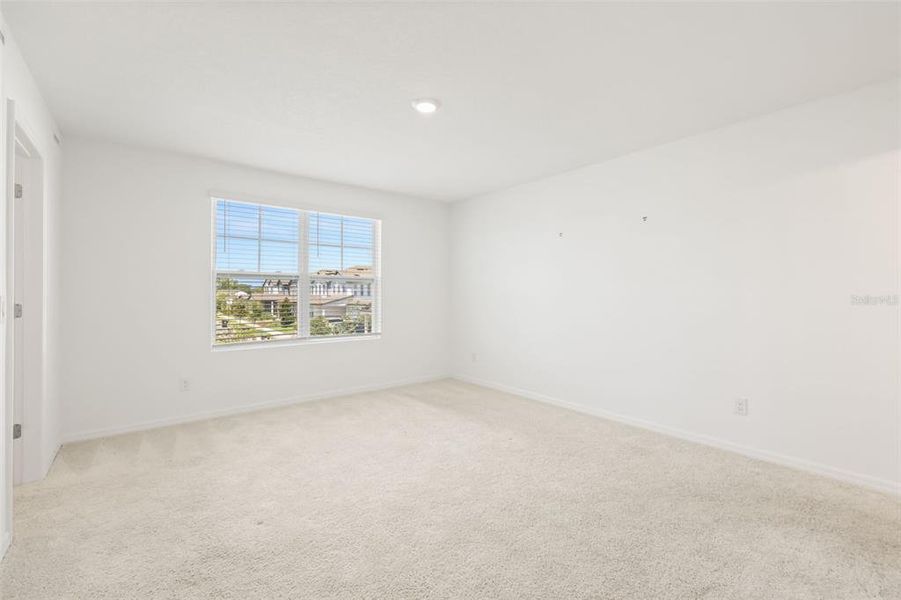 Spacious, unfurnished interior of a new home in , Winter Garden (Image 35). Spacious, unfurnished interior of a new home in , Winter Garden (Image 35).