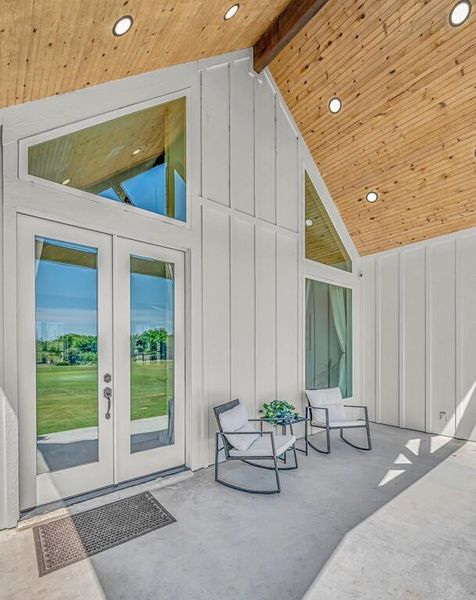 Exterior details and patio area of a home in , Lorena (Image 3).