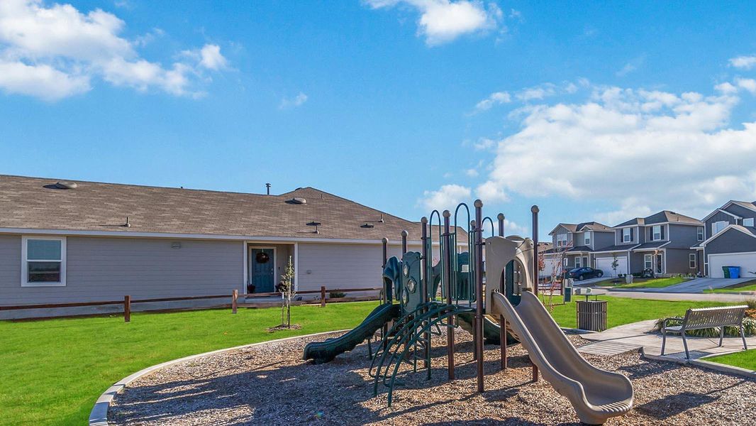 Community amenities in Wayside, Uhland (Image 21).