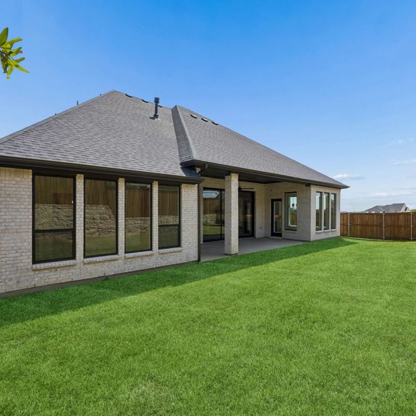 Exterior details and patio area of a home in StarView, Prosper (Image 30).