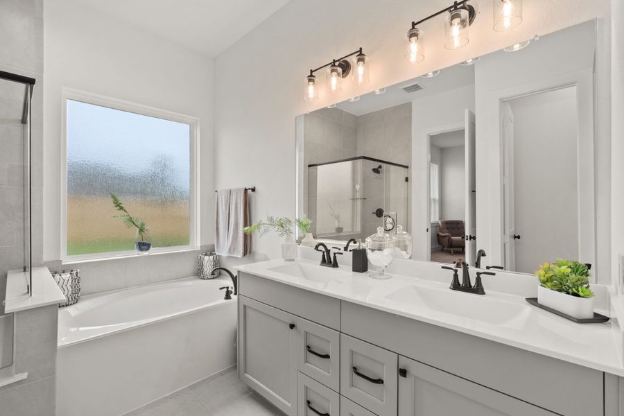 Furnished interior view inside a new home in Brookewater, Rosenberg (Image 9).