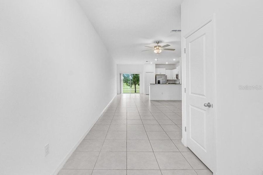 Spacious, unfurnished interior of a new home in , San Antonio (Image 12).