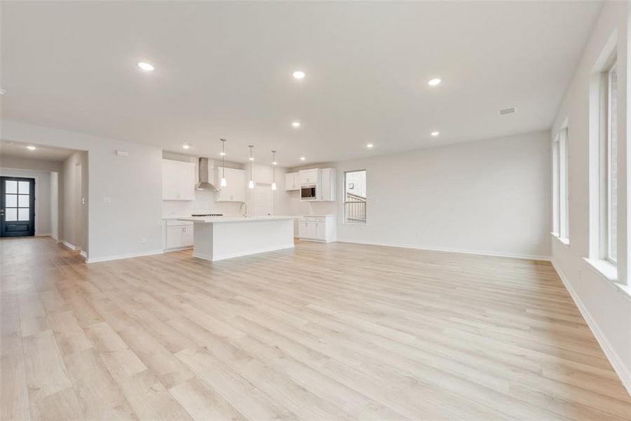Spacious, unfurnished interior of a new home in Spiritas Ranch, Little Elm (Image 12).