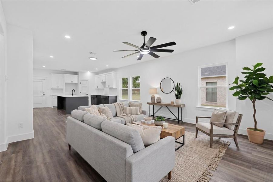 Furnished interior view inside a new home in , Dallas (Image 10).