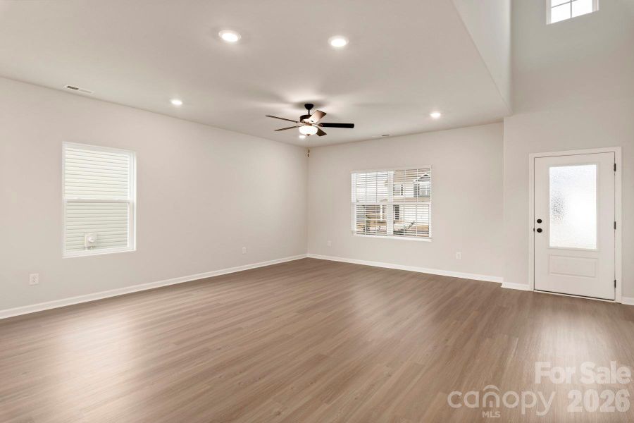 Spacious, unfurnished interior of a new home in Stagecoach Station, Gastonia (Image 10). Spacious, unfurnished interior of a new home in Stagecoach Station, Gastonia (Image 10).