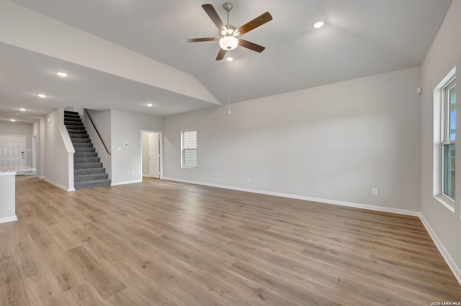 Spacious, unfurnished interior of a new home in Hunters Ranch, San Antonio (Image 49).
