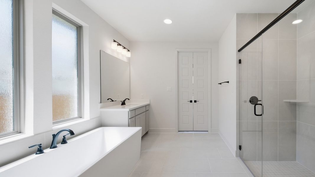 Furnished interior view inside a new home in Eliana, McKinney (Image 16).