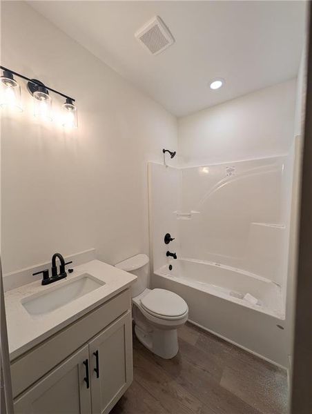 Furnished interior view inside a new home in , Villa Rica (Image 9).