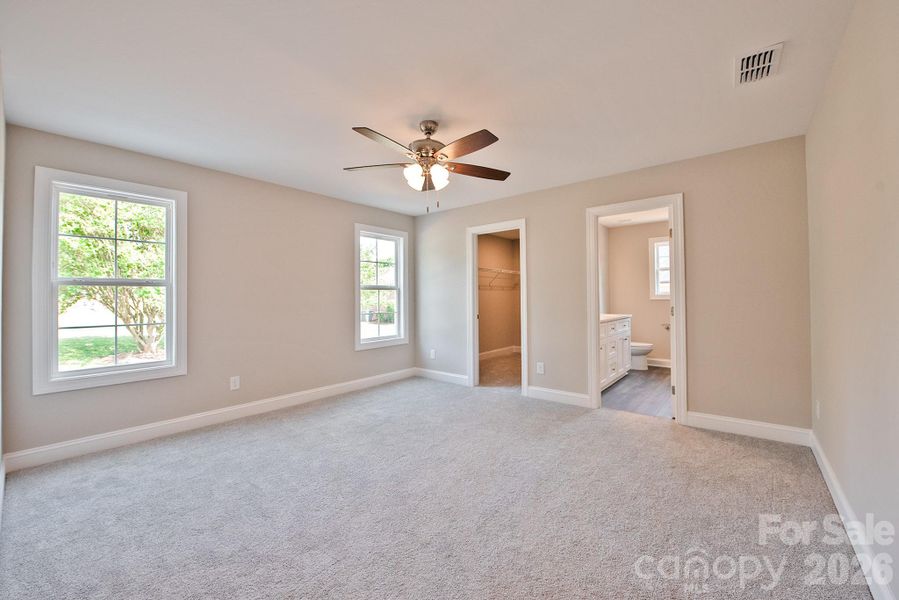 Spacious, unfurnished interior of a new home in , Landis (Image 19).