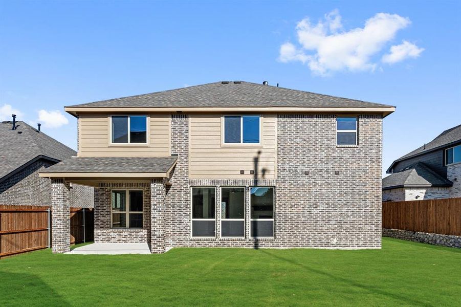 Exterior details and patio area of a home in Homestead at Daniel Farms, DeSoto (Image 27).