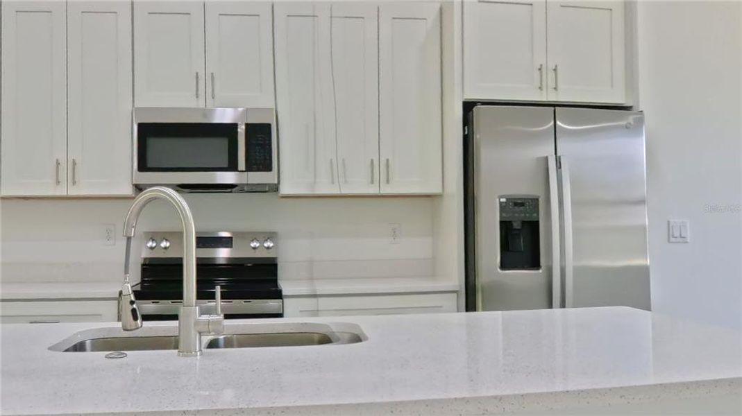 Furnished interior view inside a new home in , Dunnellon (Image 10).