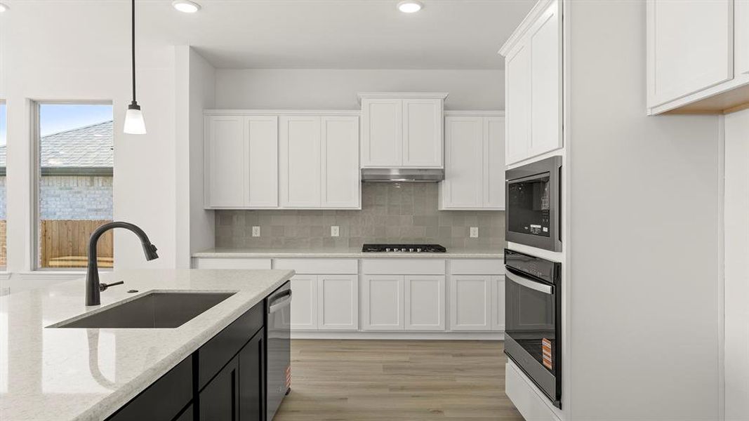 09. 736 Grand Dale - Kitchen (4)