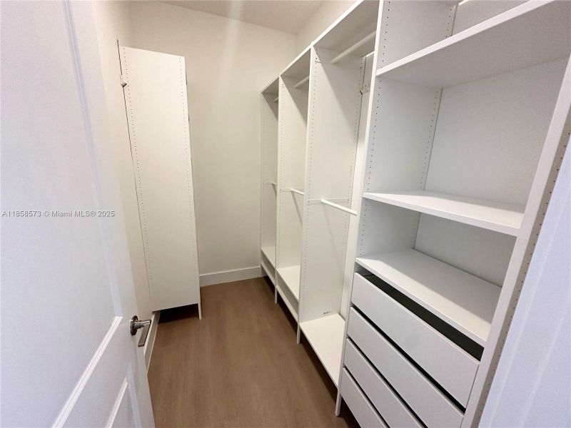 Image 29 of a home in .